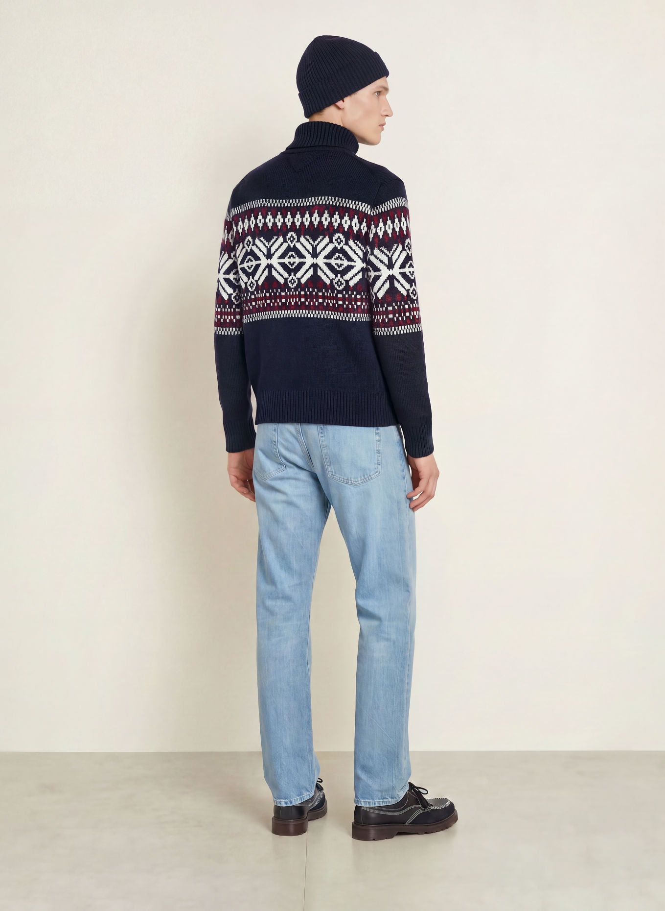 TOMMY HILFIGER Rullekravepullover: MØRKEBLÅ / ECRU / MØRKERØD