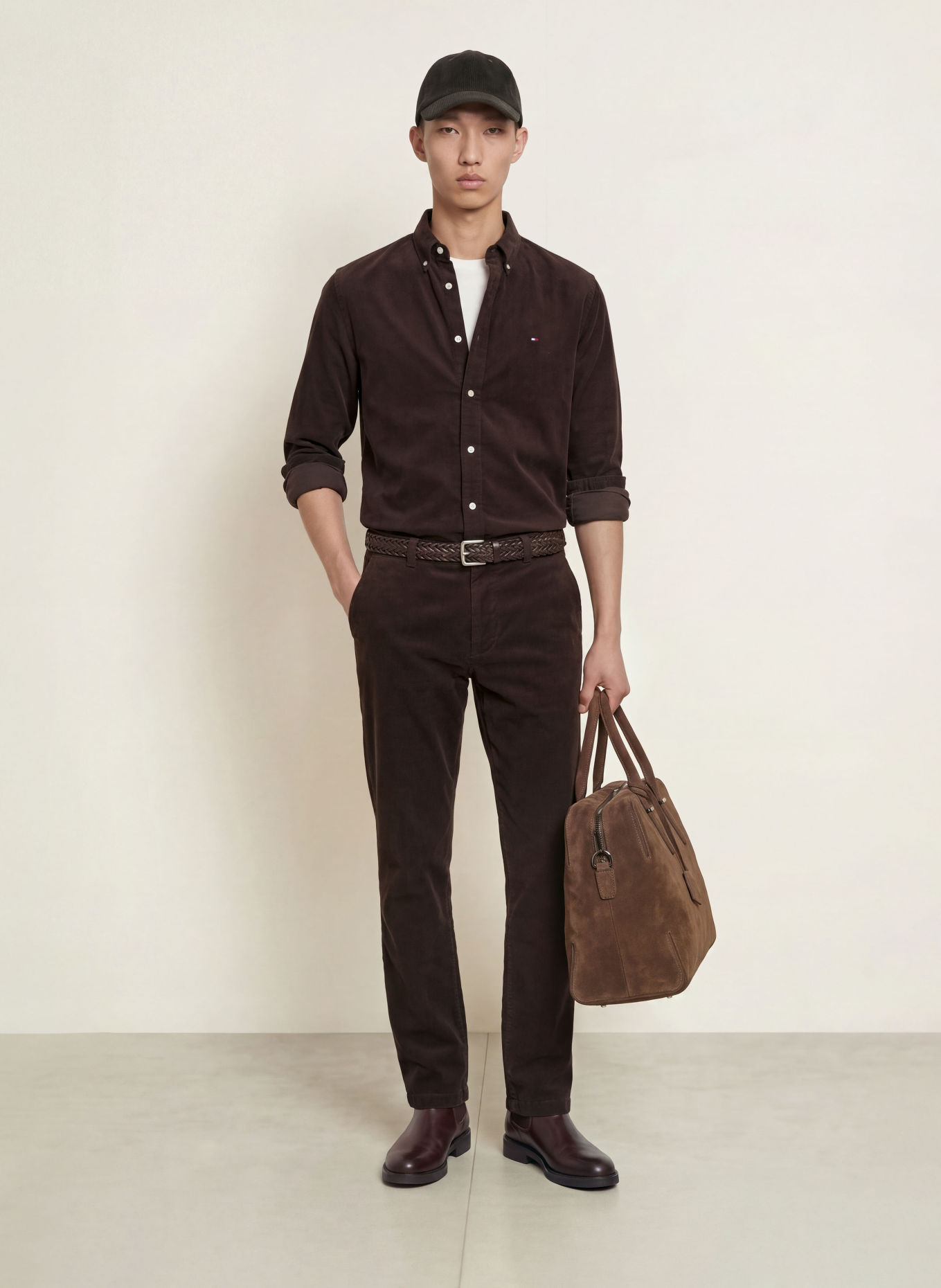 TOMMY HILFIGER Cordchino DENTON Slim Straight Fit: MÖRKBRUN