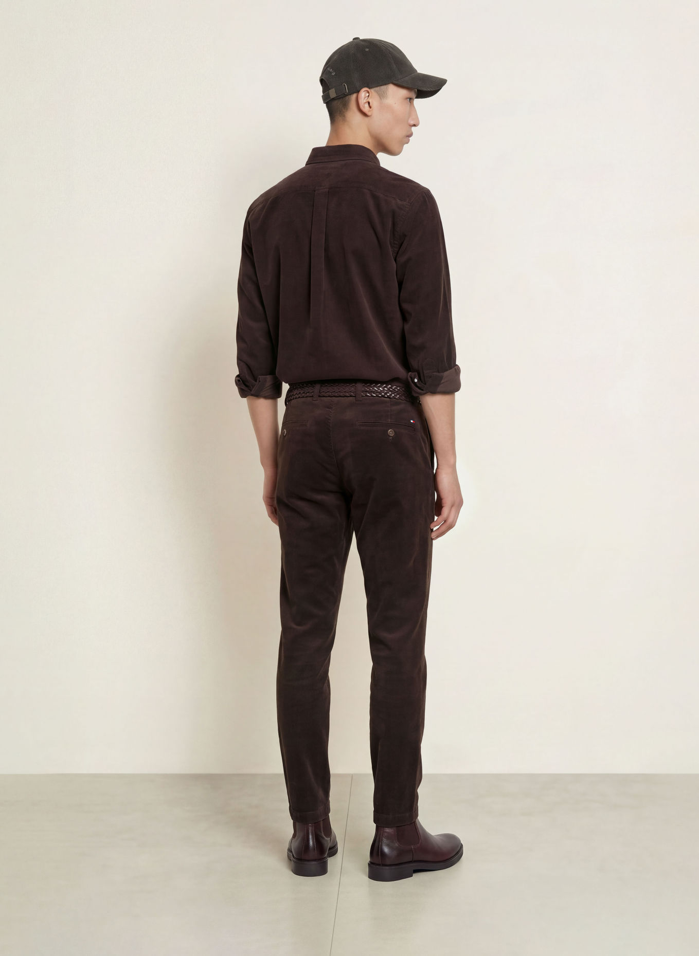 TOMMY HILFIGER Cordchino DENTON Slim Straight Fit: MÖRKBRUN