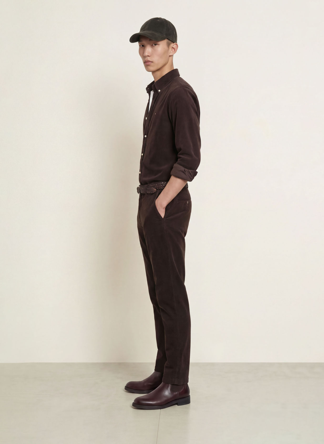 TOMMY HILFIGER Cordchino DENTON Slim Straight Fit: MÖRKBRUN