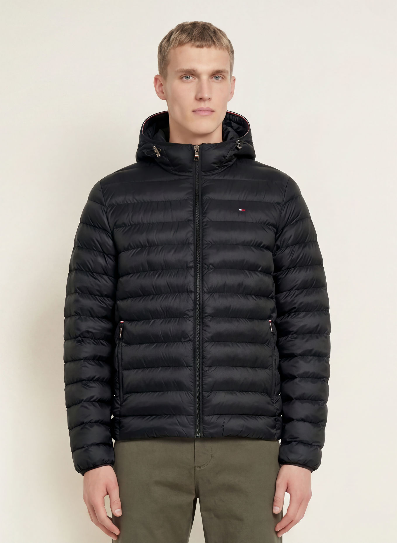 TOMMY HILFIGER Jachetă matlasată: NEGRU