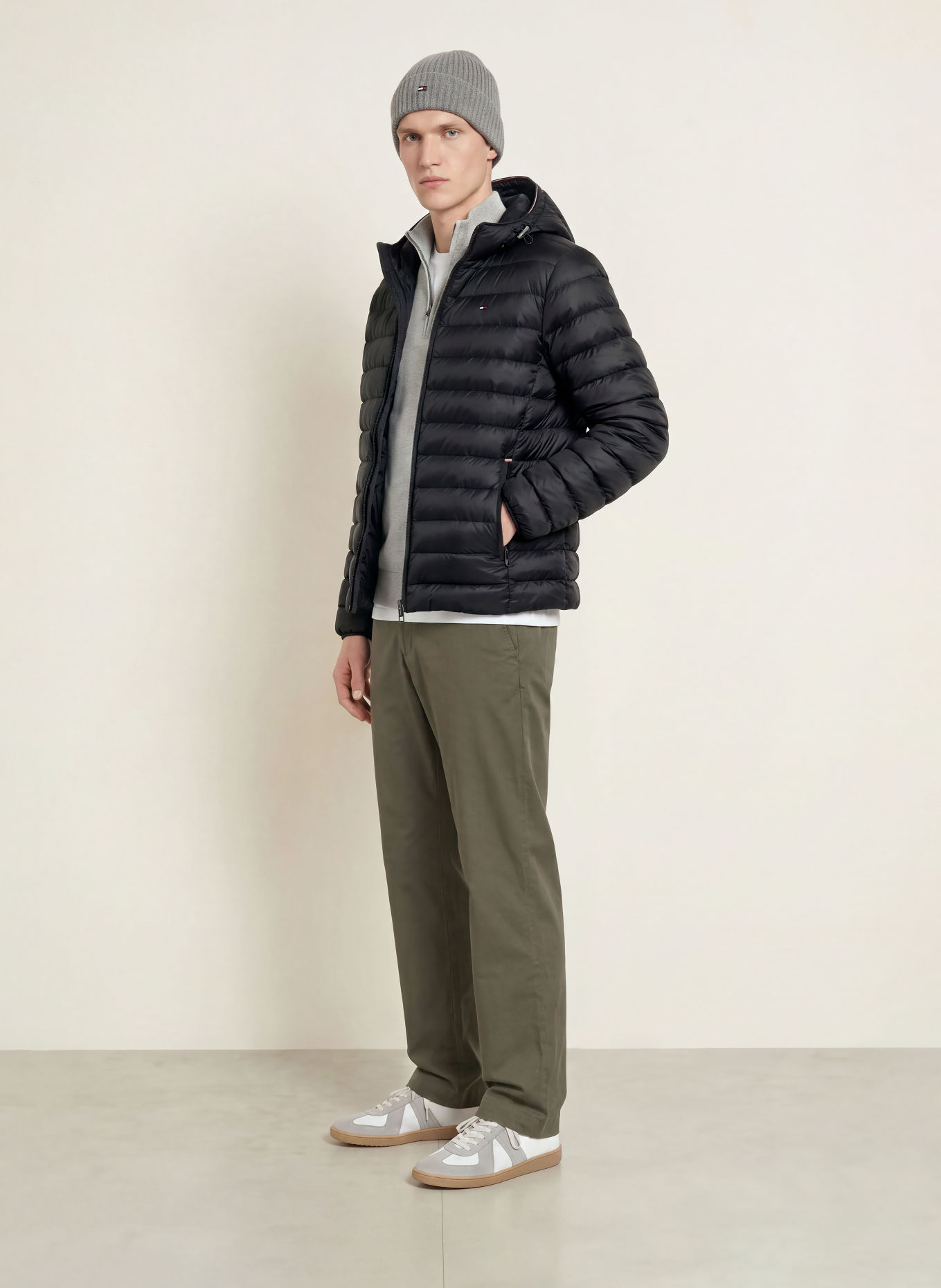 TOMMY HILFIGER Jachetă matlasată: NEGRU