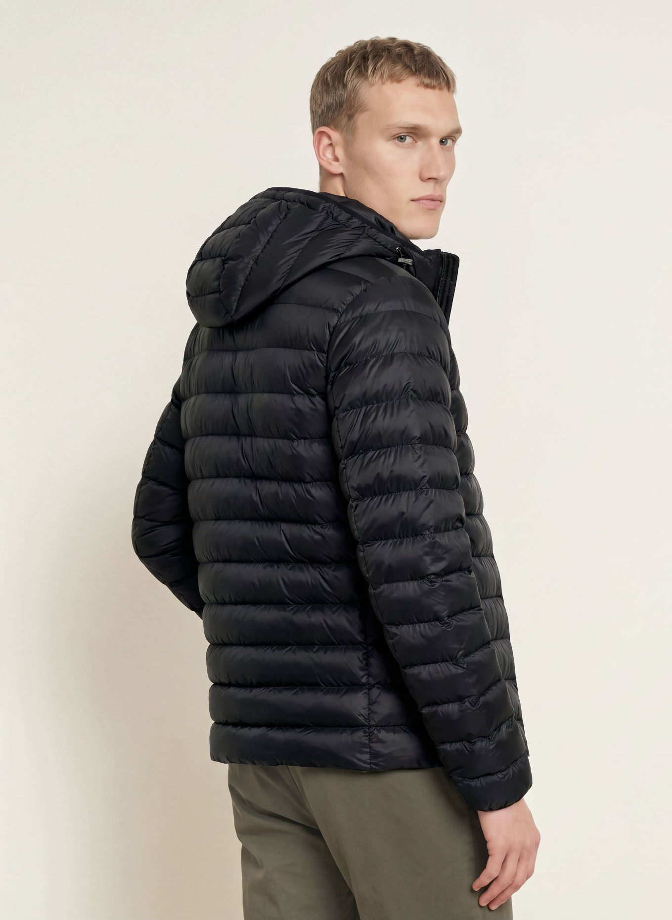TOMMY HILFIGER Jachetă matlasată: NEGRU