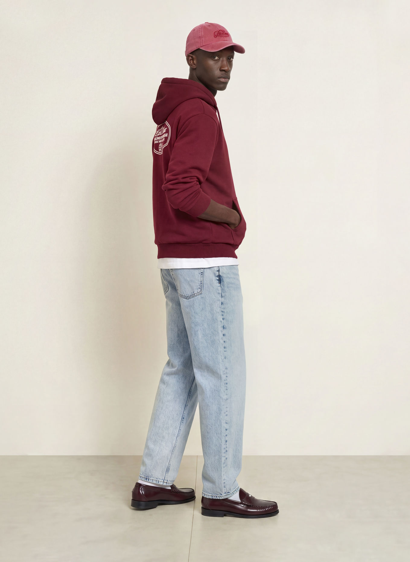 LES DEUX Hoodie WORLDWIDE: DONKERROOD
