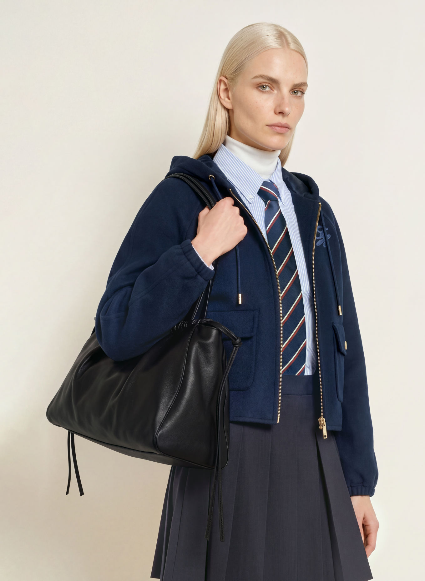 TOMMY HILFIGER Shoppers: ZWART