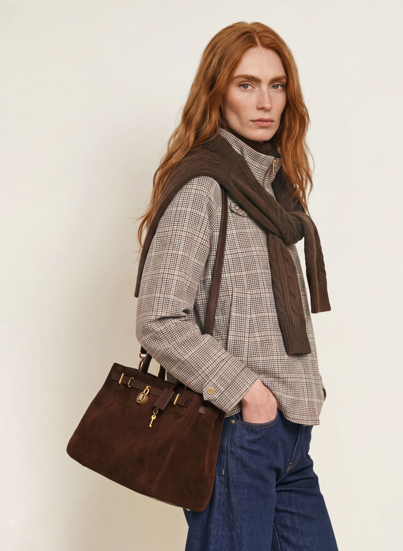 TOMMY HILFIGER Handbag: DARK BROWN