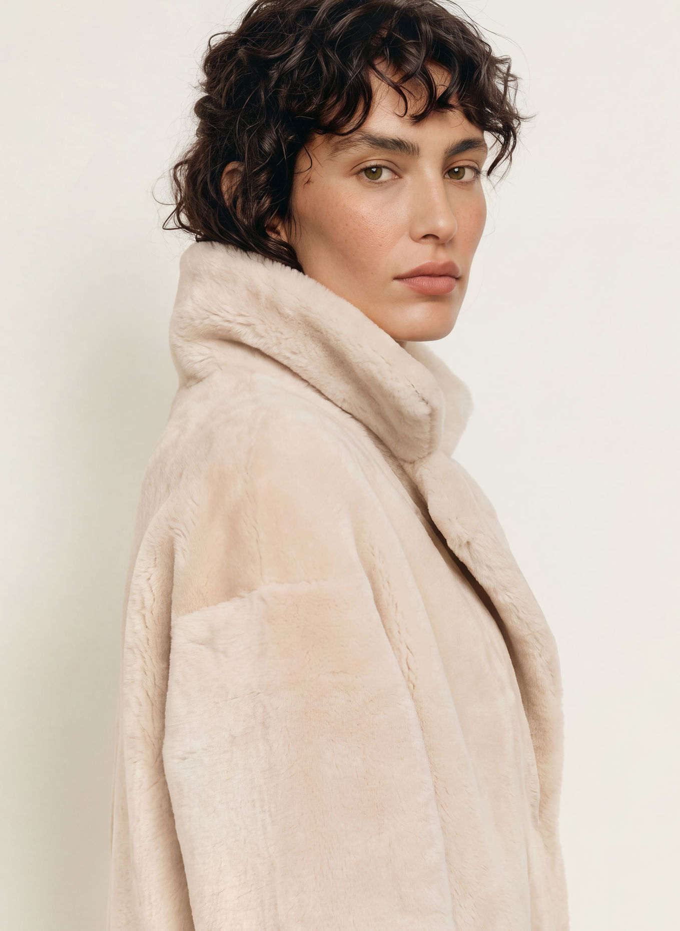 MRS & HUGS Coat: CREAM