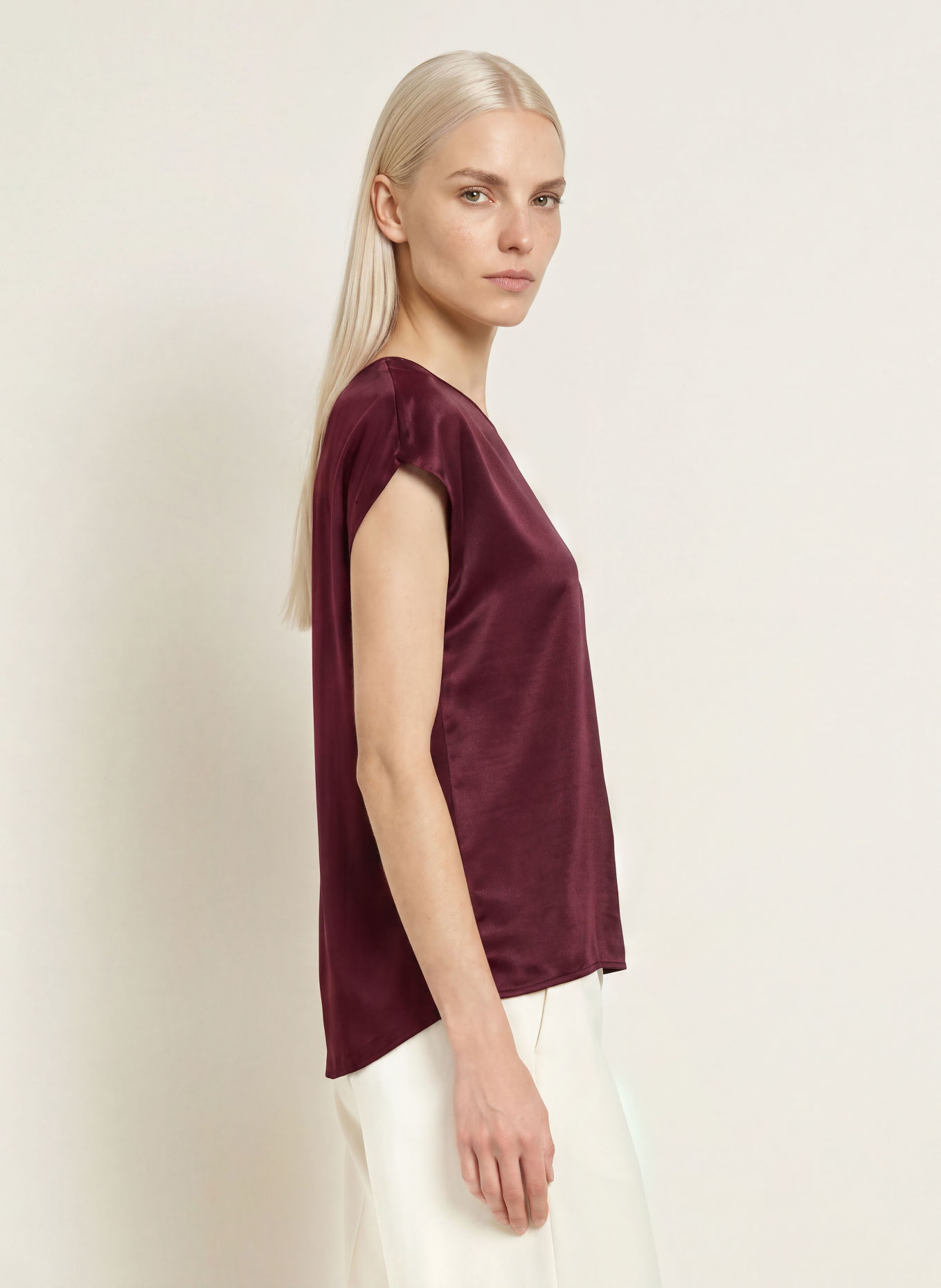 MORE & MORE T-shirt in a blend of materials: DARK RED