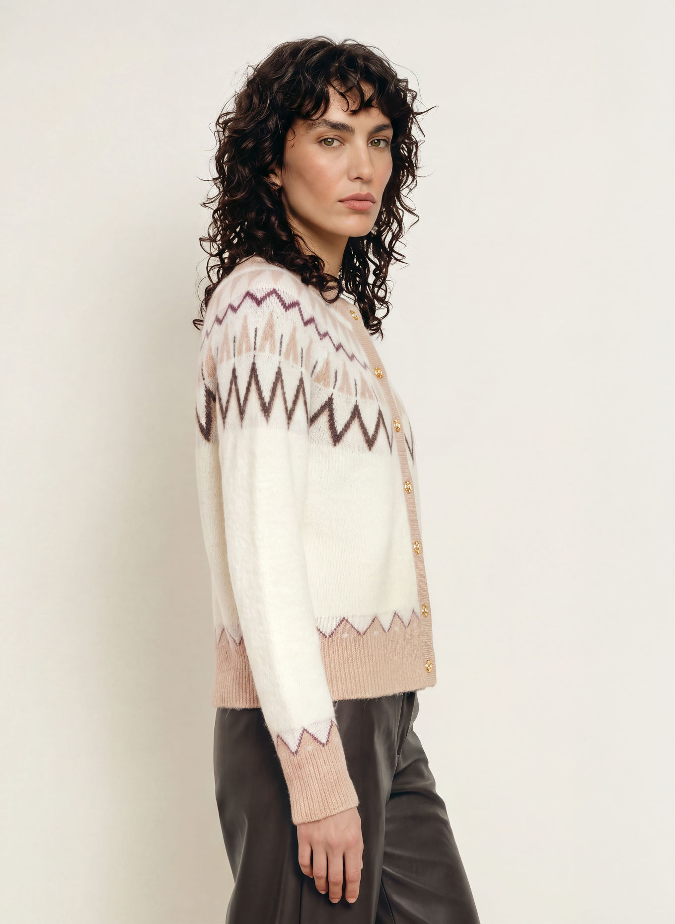 SoSUE Cardigan with Alpaca: CREAM / DARK BROWN / BEIGE