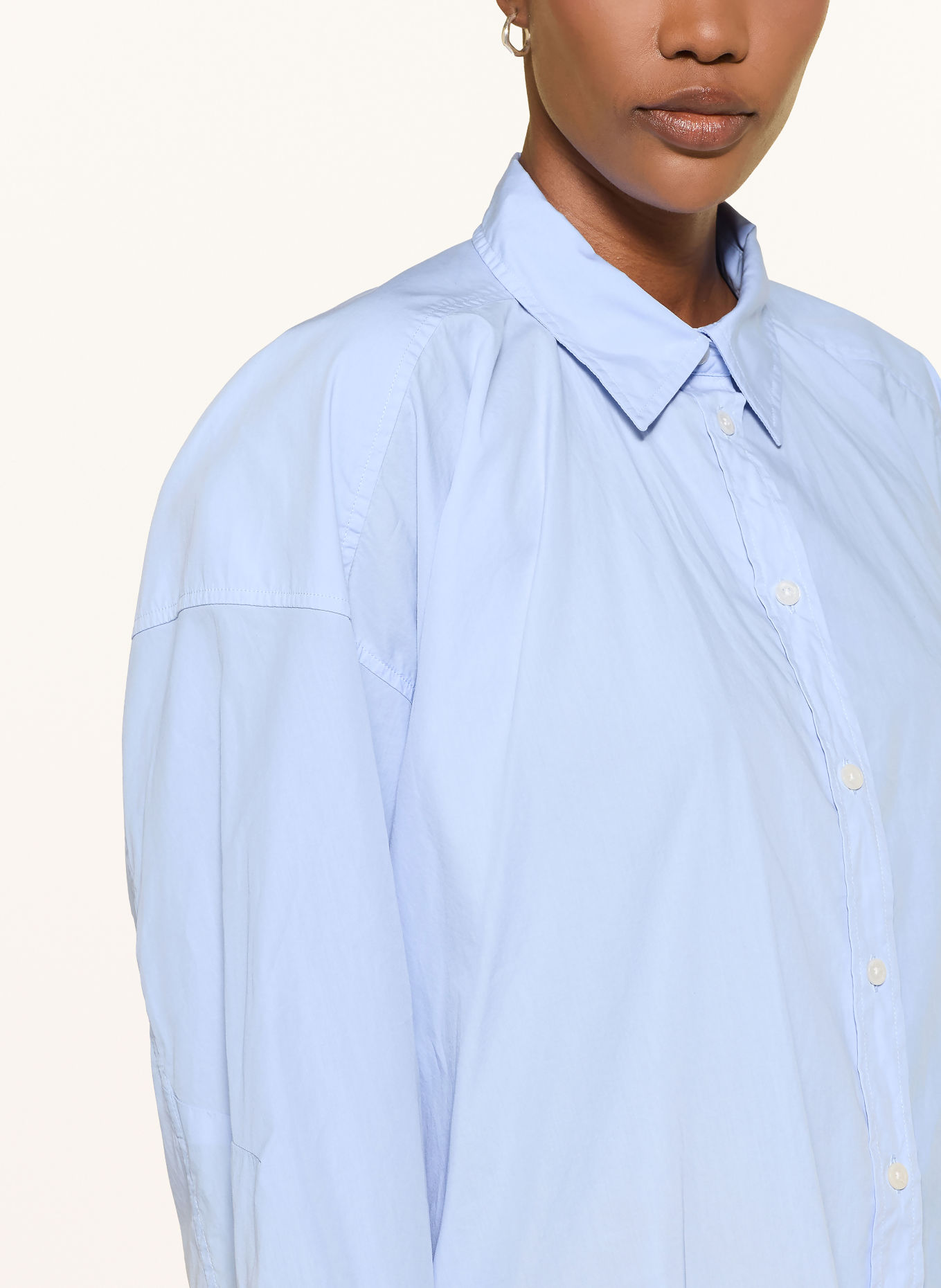 SoSUE Oversized skjortebluse HANNAH: LYSEBLÅ