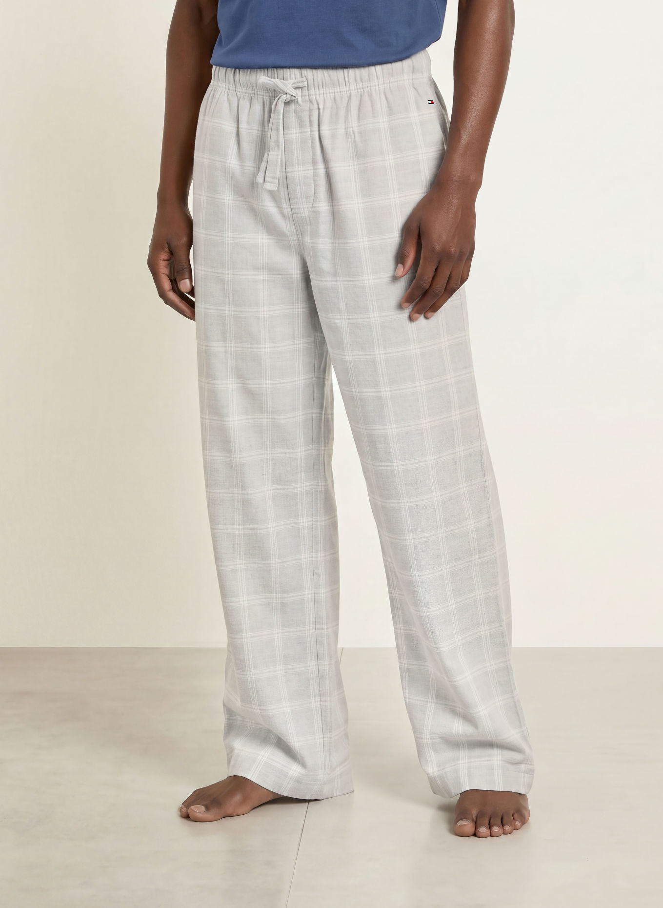 TOMMY HILFIGER Spodnie do spania z flaneli: JASNOCZARY / BIAŁY