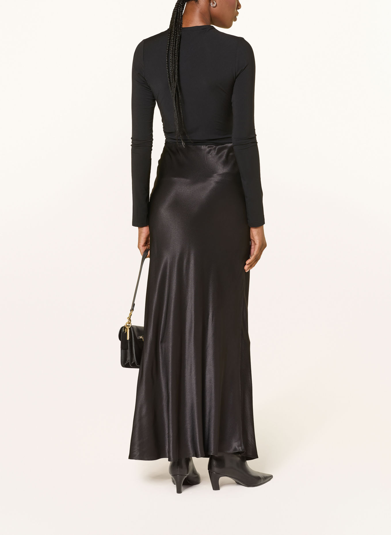 Rails Satinkjol ROMINA: SVART
