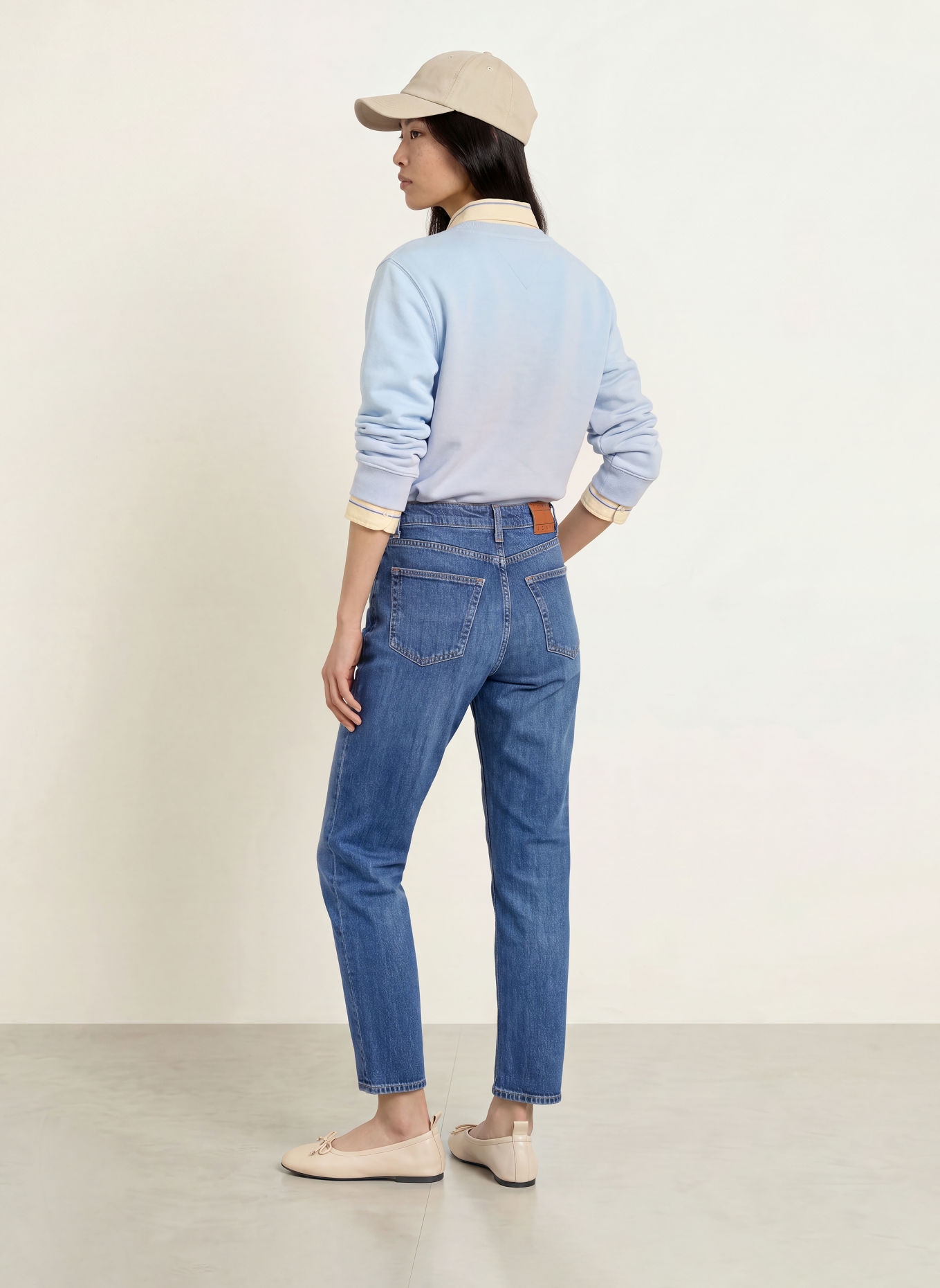 TOMMY JEANS Jean Mom 90S MOM HIGH TAPERED: 1BK Denim Dark