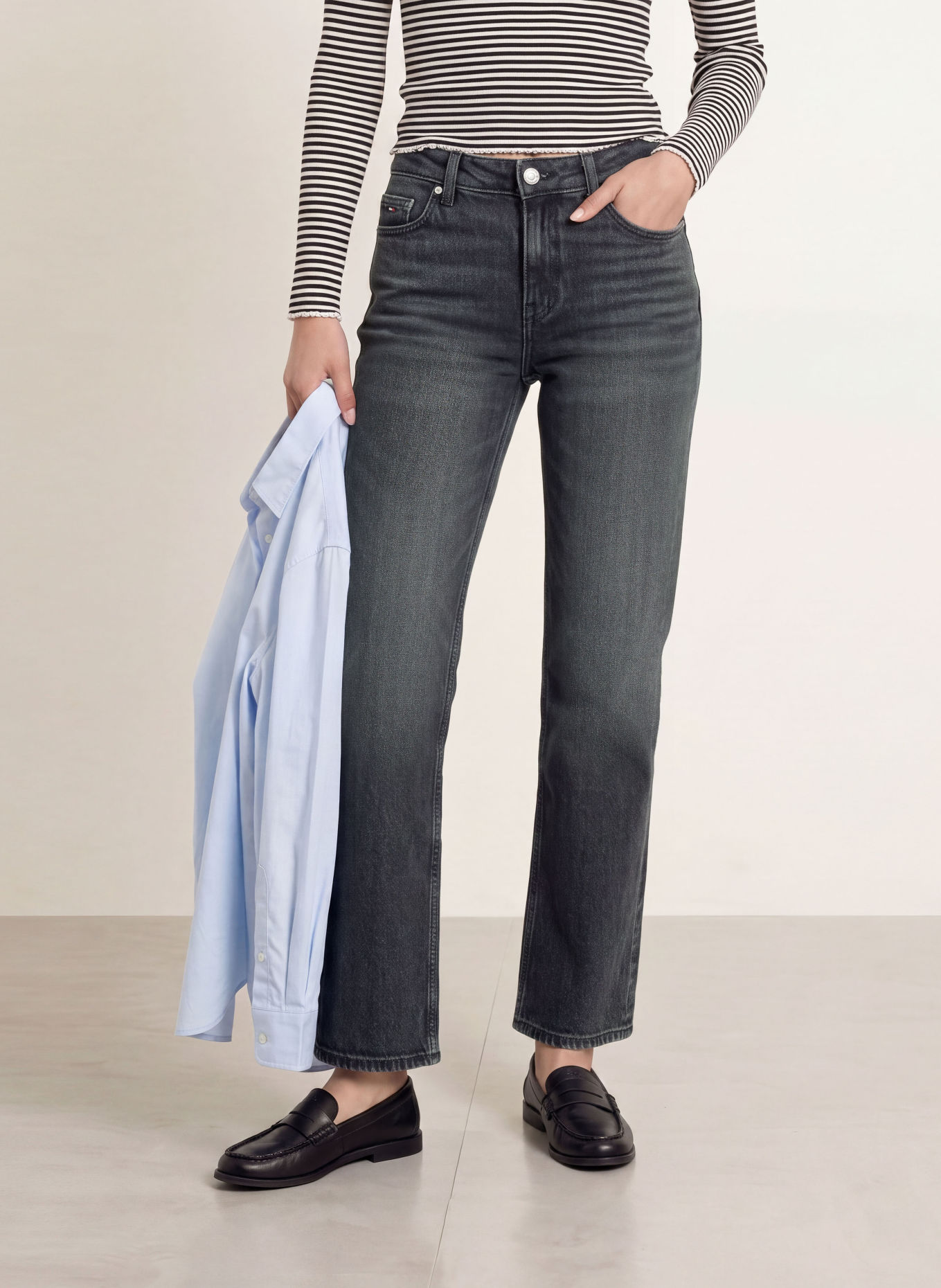 TOMMY JEANS Jeansy straight SOPHIE LOW STRAIGHT: 1BZ Denim Black
