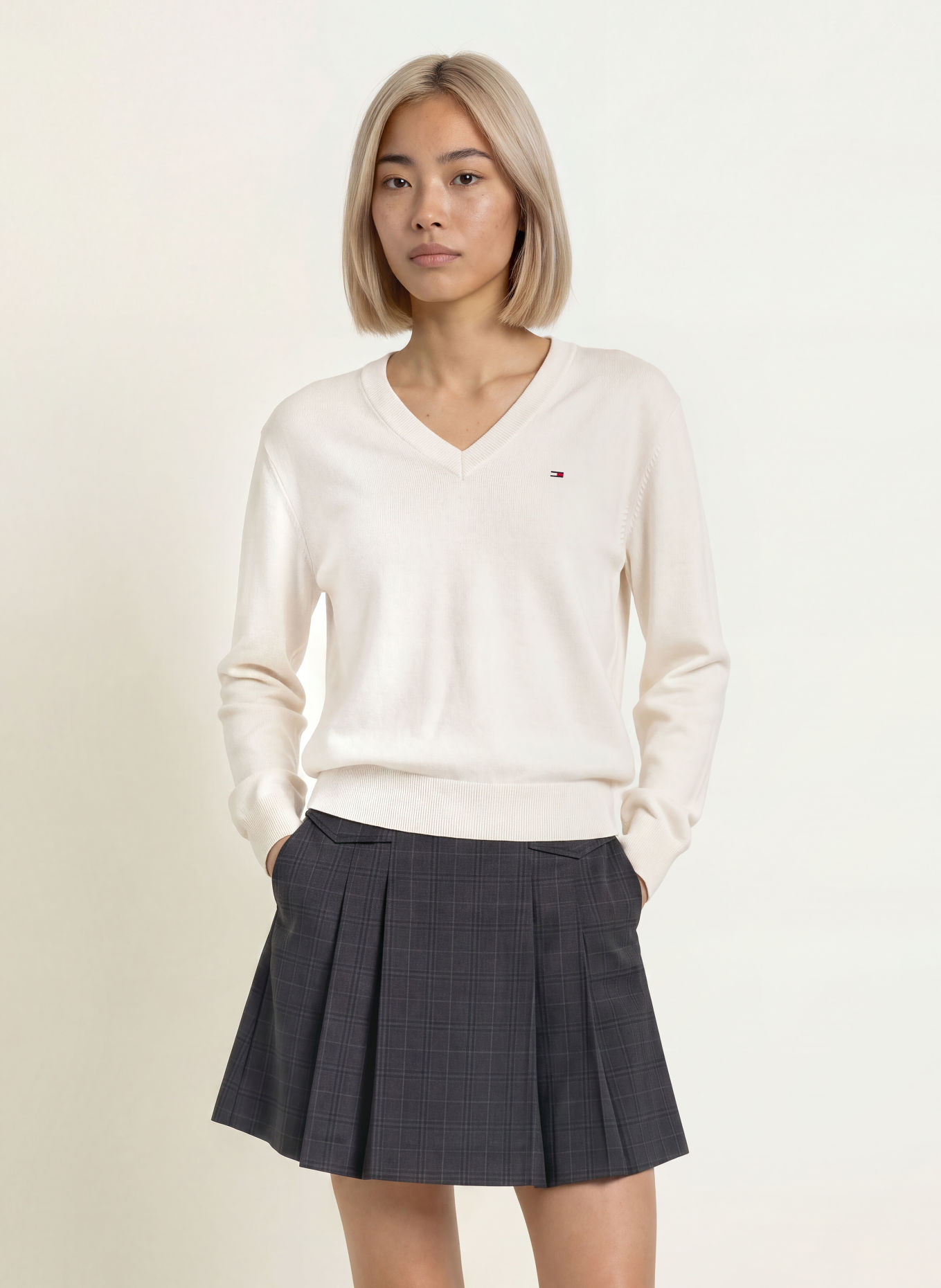TOMMY JEANS Sweater: WHITE