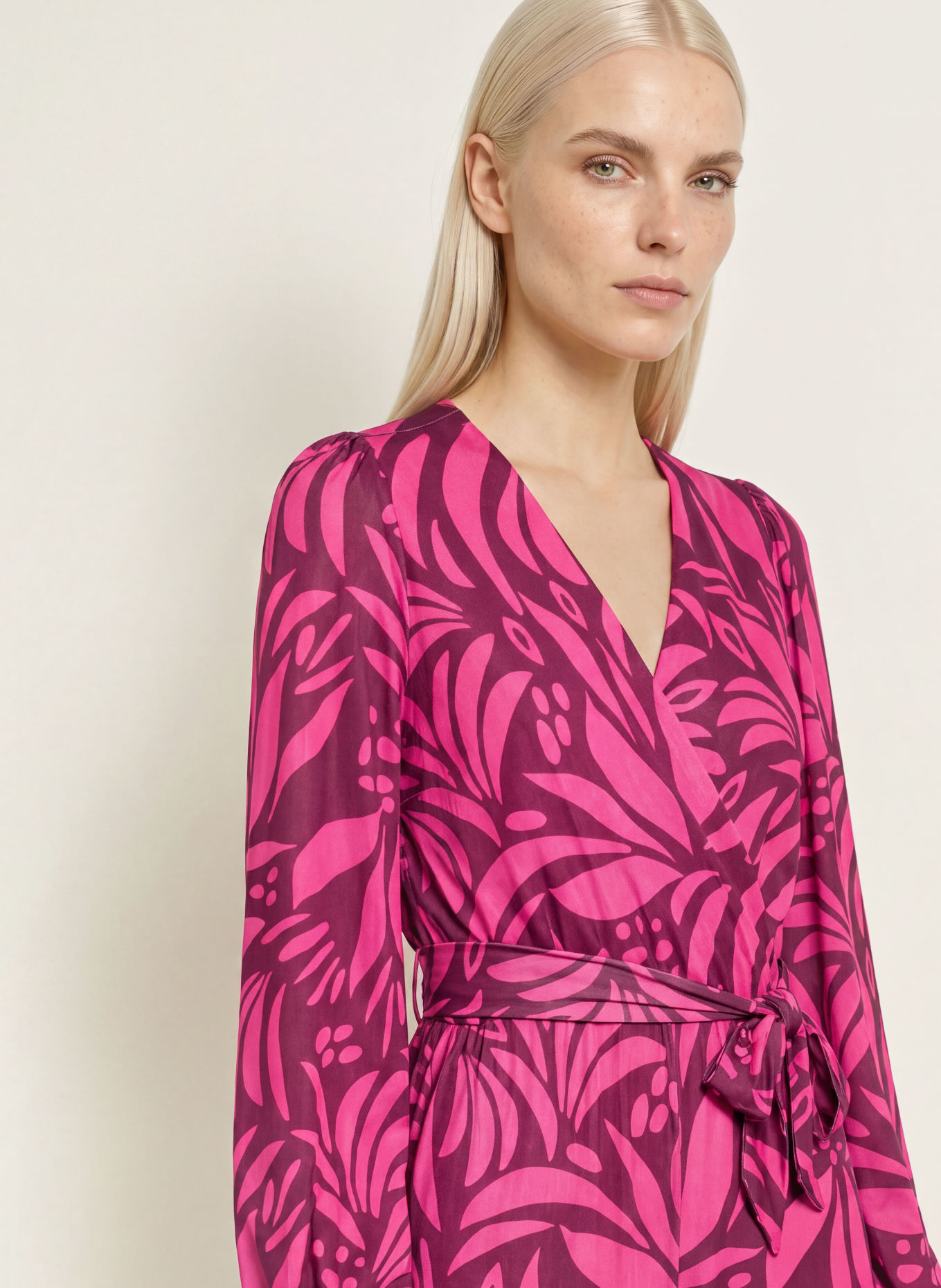 marivie Jumpsuit mit Glitzergarn: PINK / DUNKELLILA