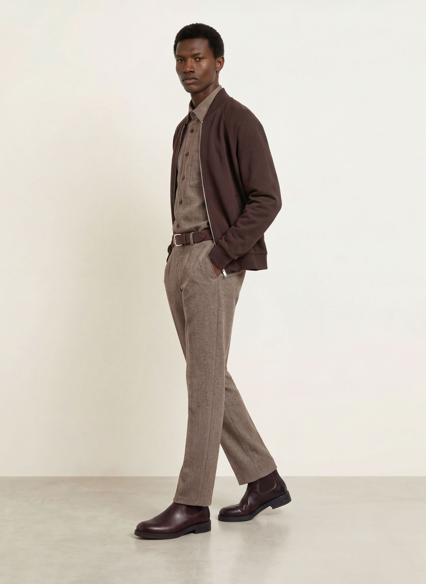 PROFUOMO Broek met losse pasvorm: BRUIN