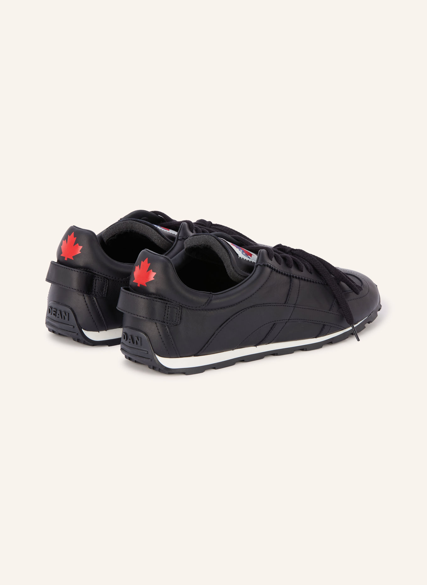 DSQUARED2 Sneakersy: ČERNÁ / BÍLÁ
