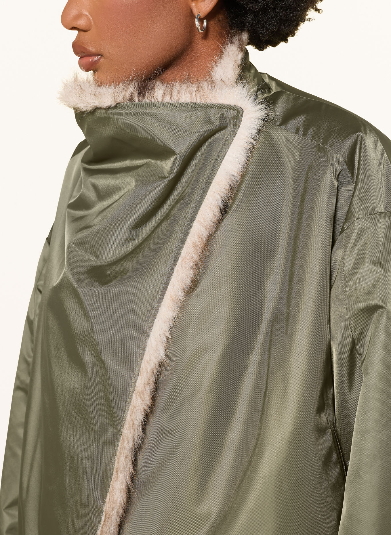 The Frankie Shop SENNA Reversible Faux Fur Jacket: CREAM / DARK BROWN / OLIVE