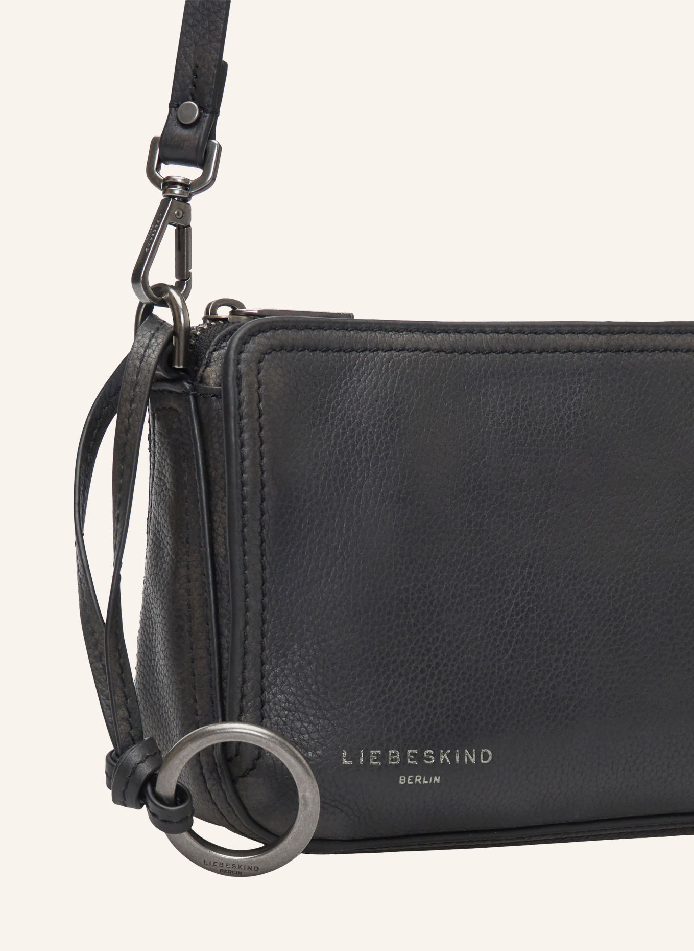 LIEBESKIND CLARICE II MEDIUM Crossbody Bag: BLACK