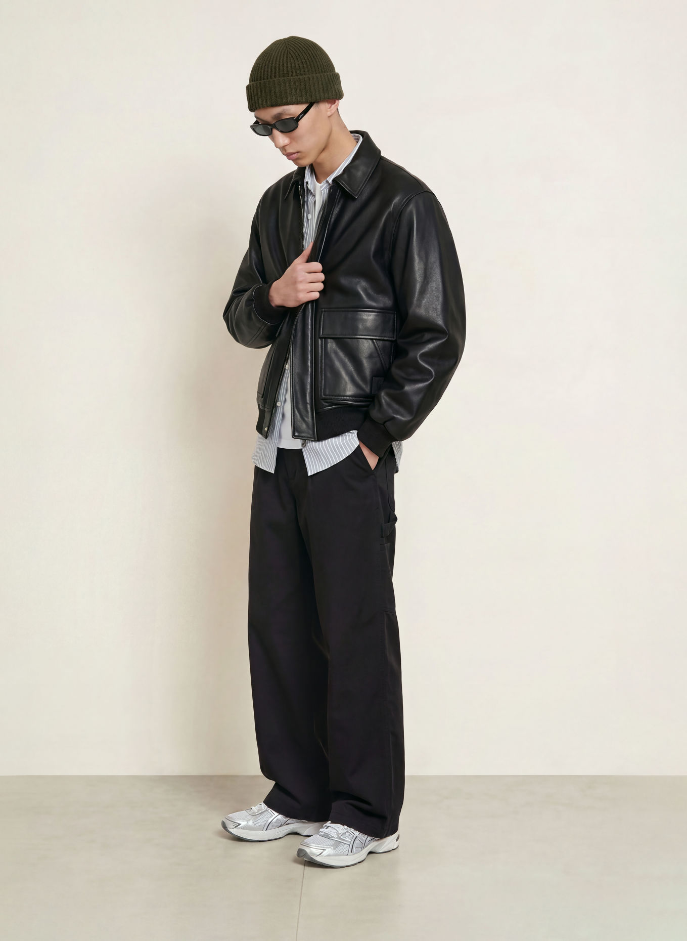 carhartt WIP Jacke ARIZONA in Lederoptik: SCHWARZ