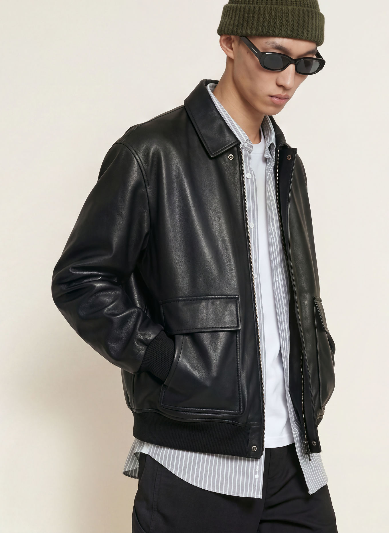 carhartt WIP Jacke ARIZONA in Lederoptik: SCHWARZ