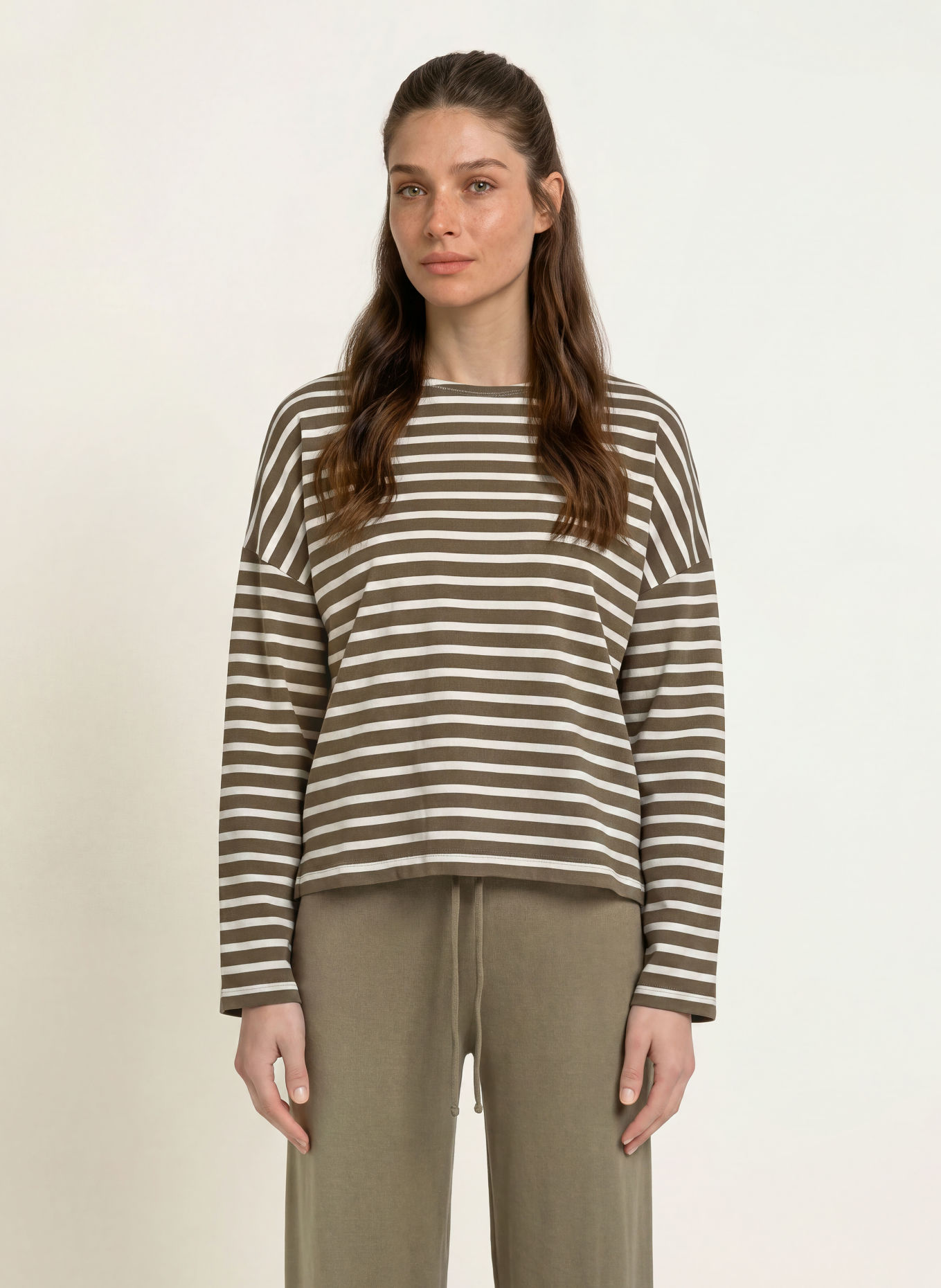 Juvia Longsleeve MINA: OLIV / CREME