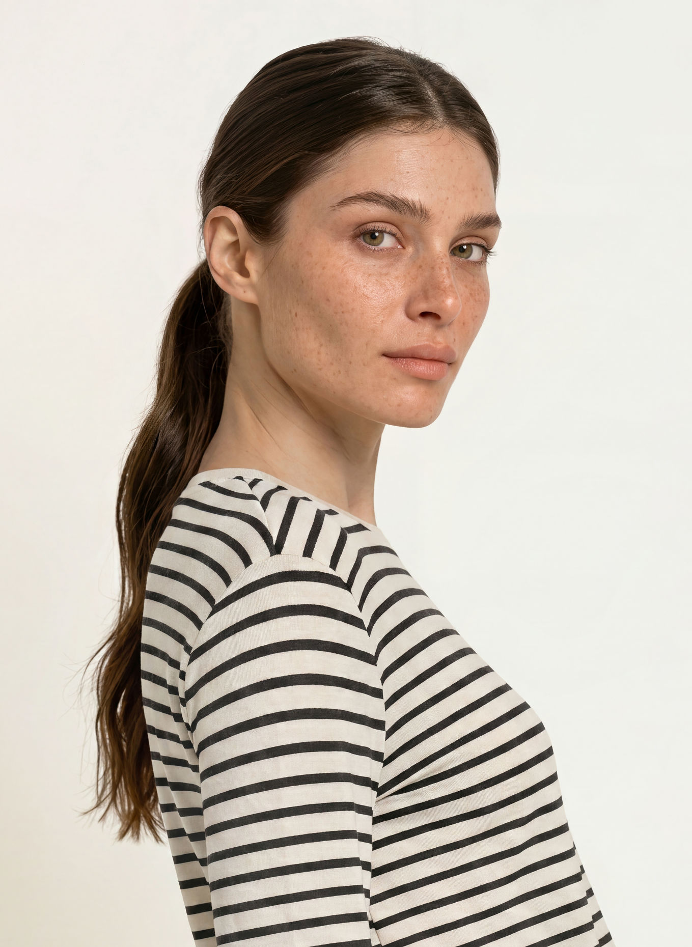 Juvia Longsleeve ADRIANE: CRÈME / ZWART