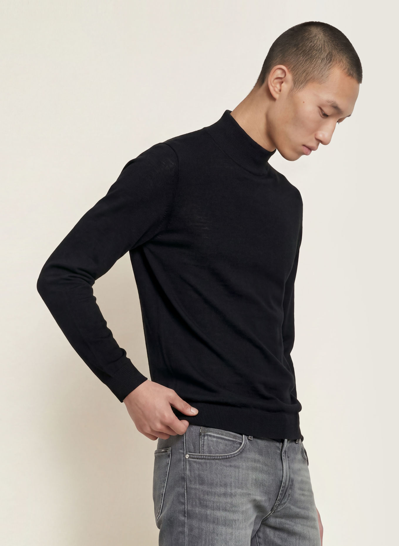 MAERZ MUENCHEN Pulovere din lână merino: NEGRU