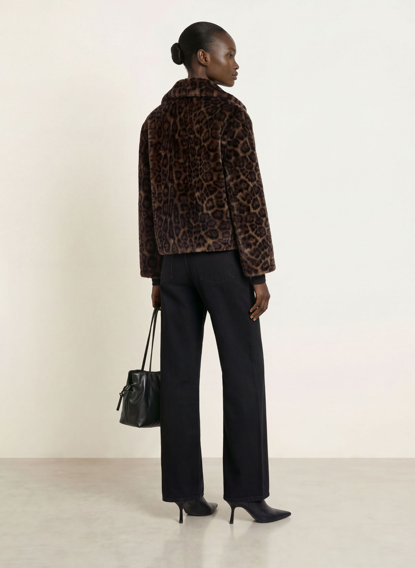 APPARIS Veste en fausse fourrure ELIS: MARRON FONCÉ / MARRON CLAIR / NOIR