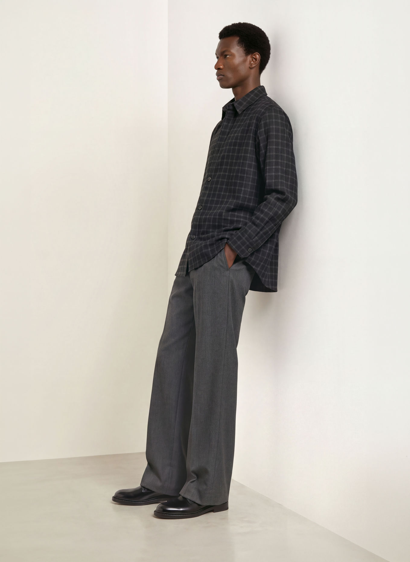 A.P.C. BOBBY Comfort Fit Flannel Shirt: BLACK / DARK GRAY