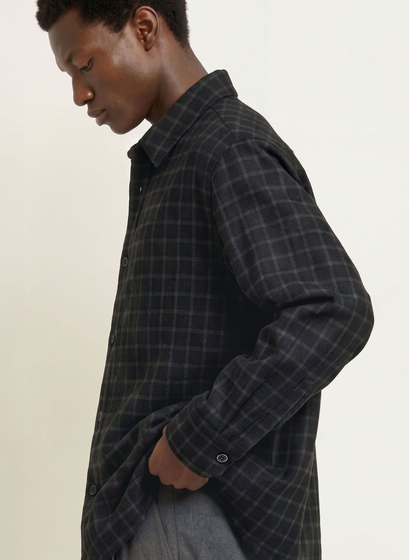 A.P.C. BOBBY Comfort Fit Flannel Shirt: BLACK / DARK GRAY
