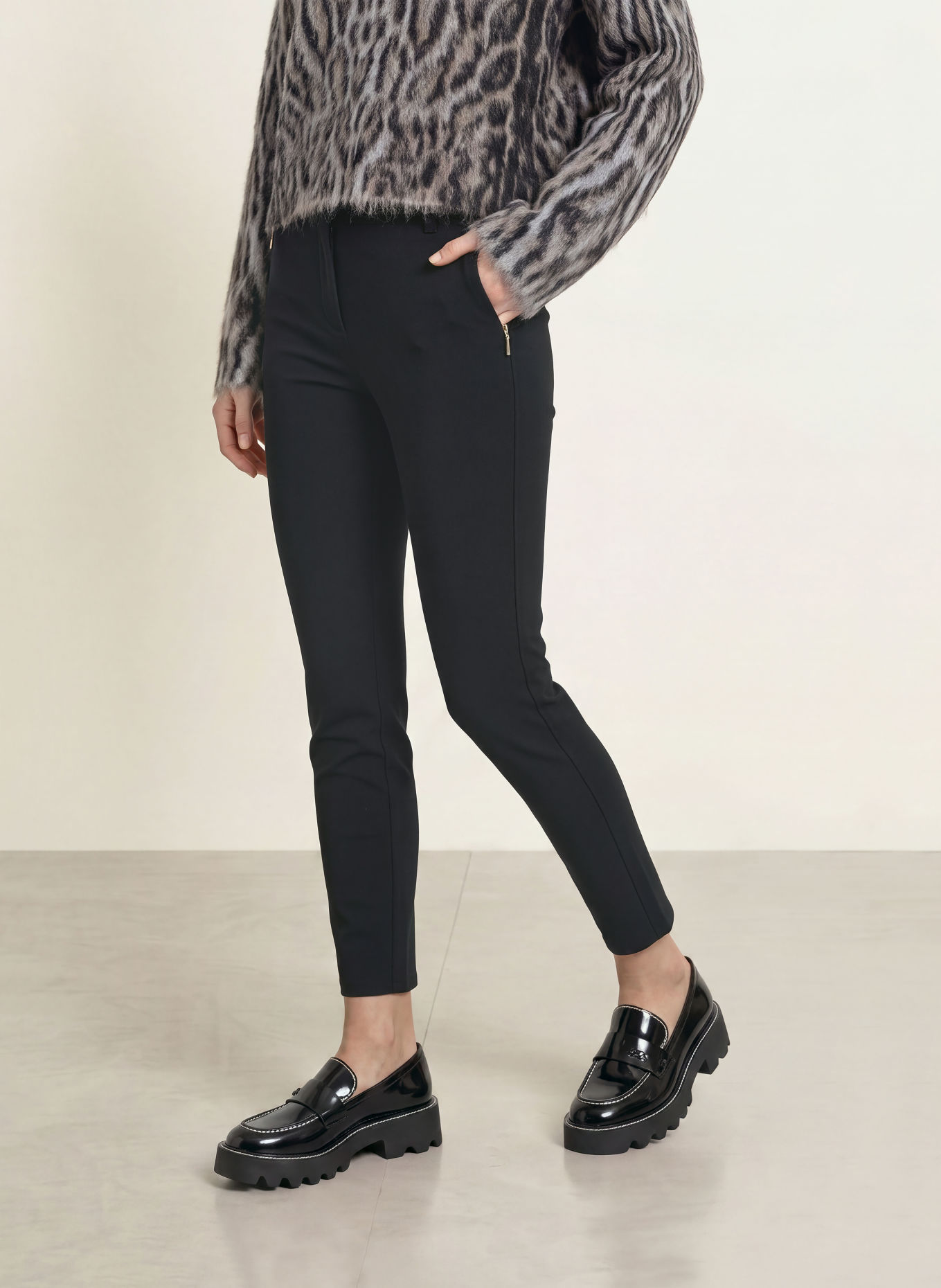 MARC CAIN SILEA 7/8-length trousers: 900 black new