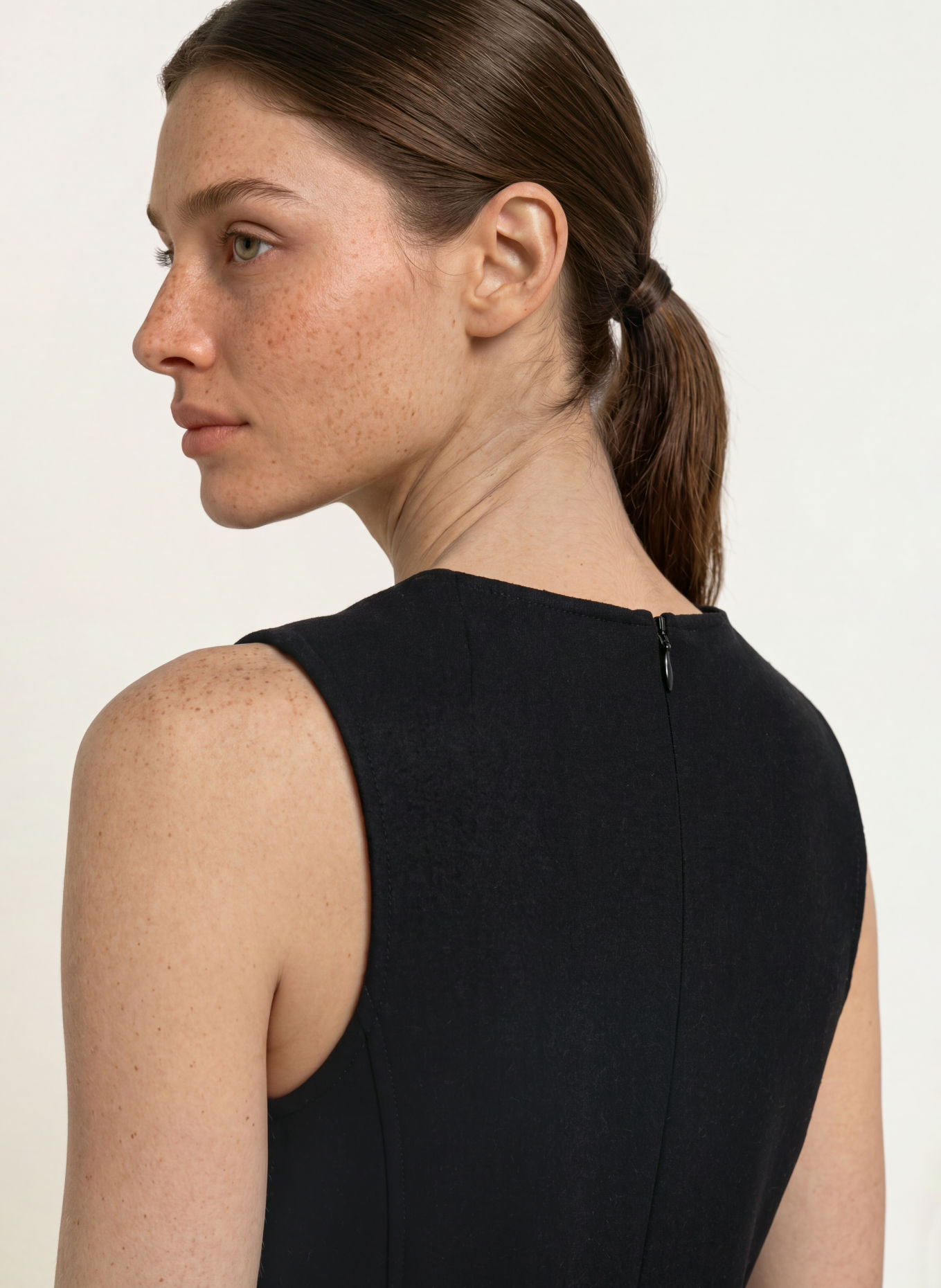 MARC CAIN Strickkleid: 900 black new