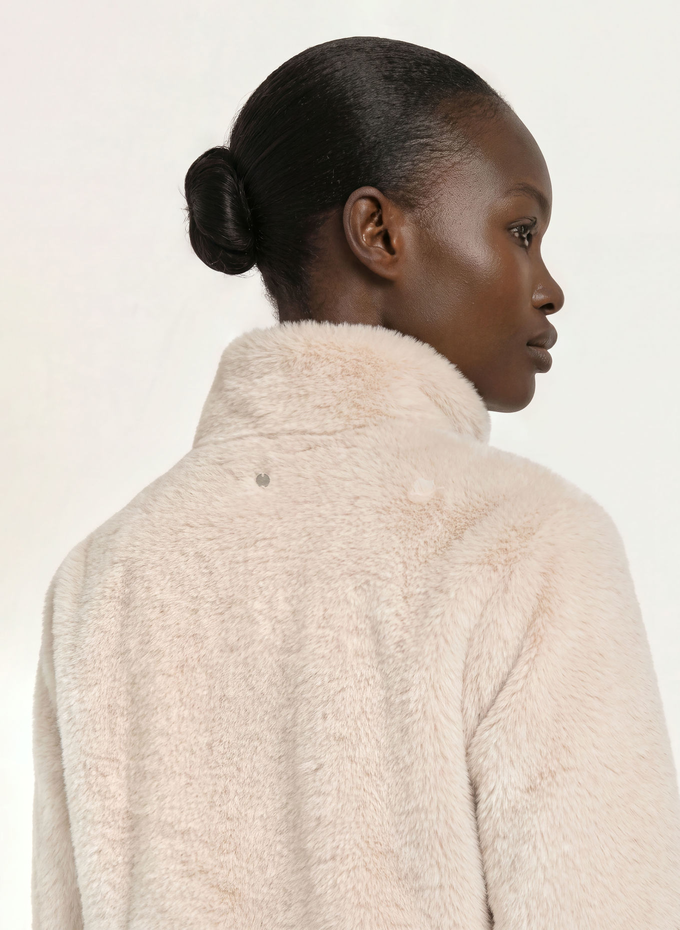 MARC CAIN Faux Fur Jacket: 646 warm stone
