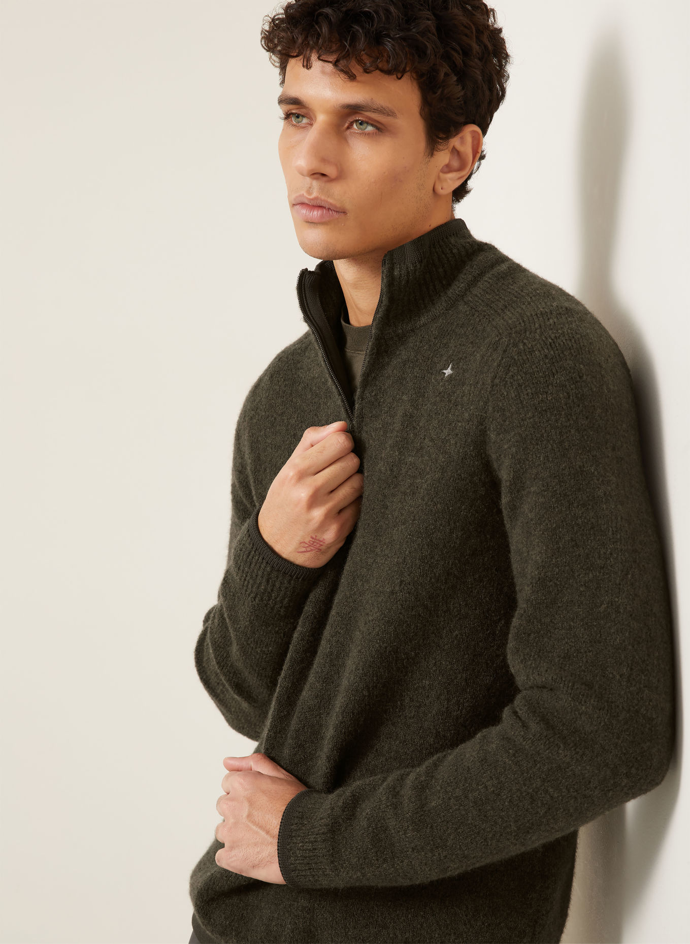 STONE ISLAND Svetr troyer STELLINA: TMAVĚ HNĚDÁ