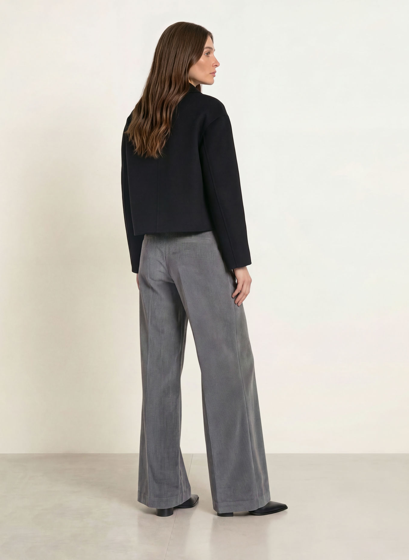 SEDUCTIVE Pantaloni Marlene SHILOH din velur: GRI ÎNCHIS