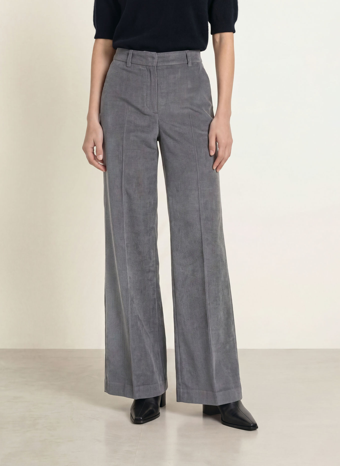 SEDUCTIVE Pantaloni Marlene SHILOH din velur: GRI ÎNCHIS
