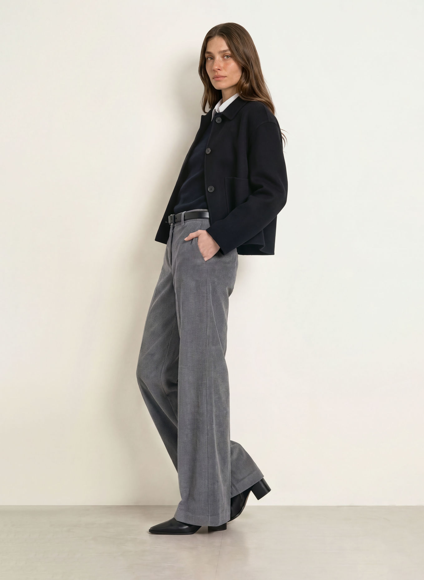 SEDUCTIVE Pantaloni Marlene SHILOH din velur: GRI ÎNCHIS