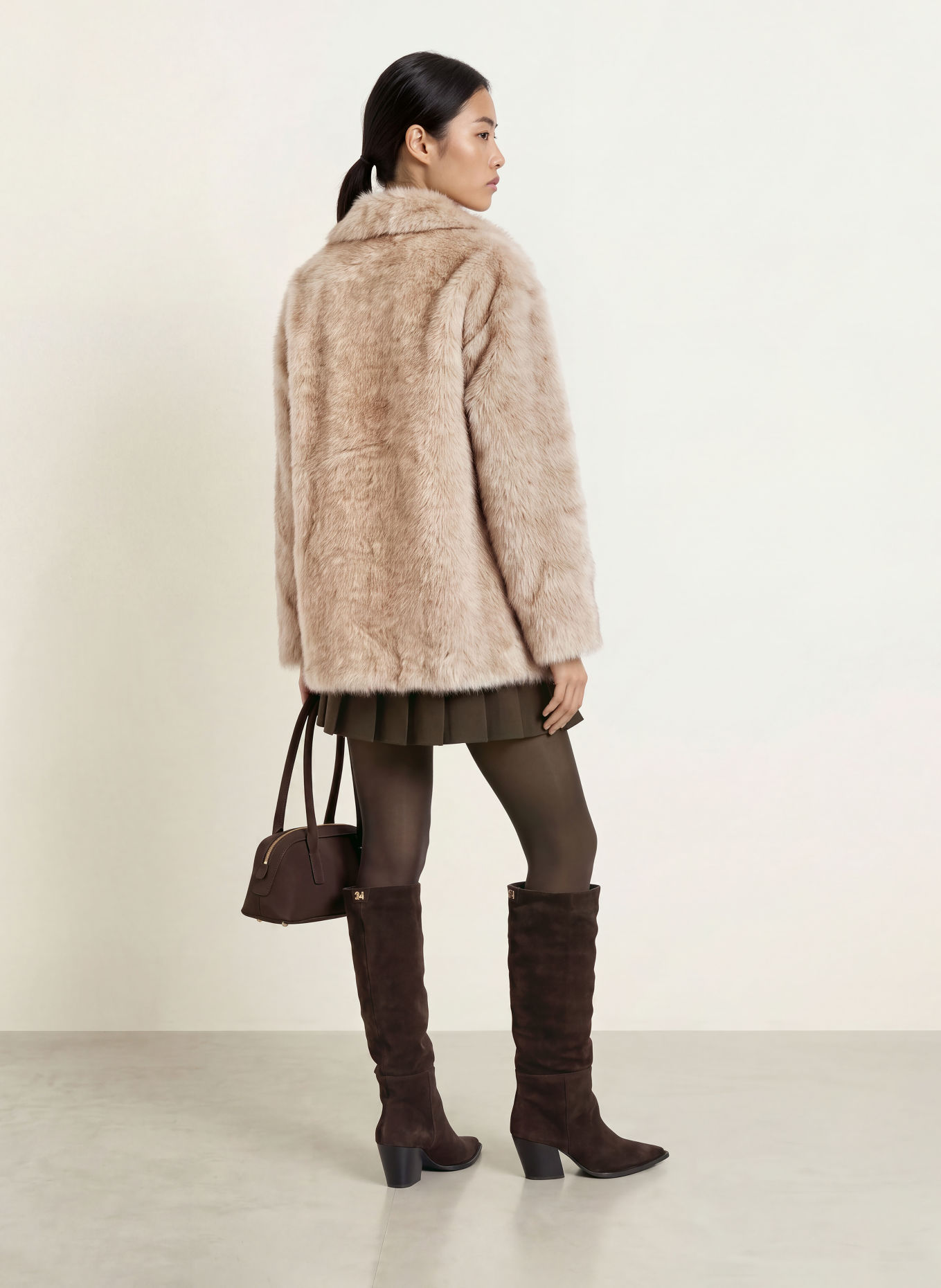 GUESS Faux Fur Coat: LIGHT BROWN