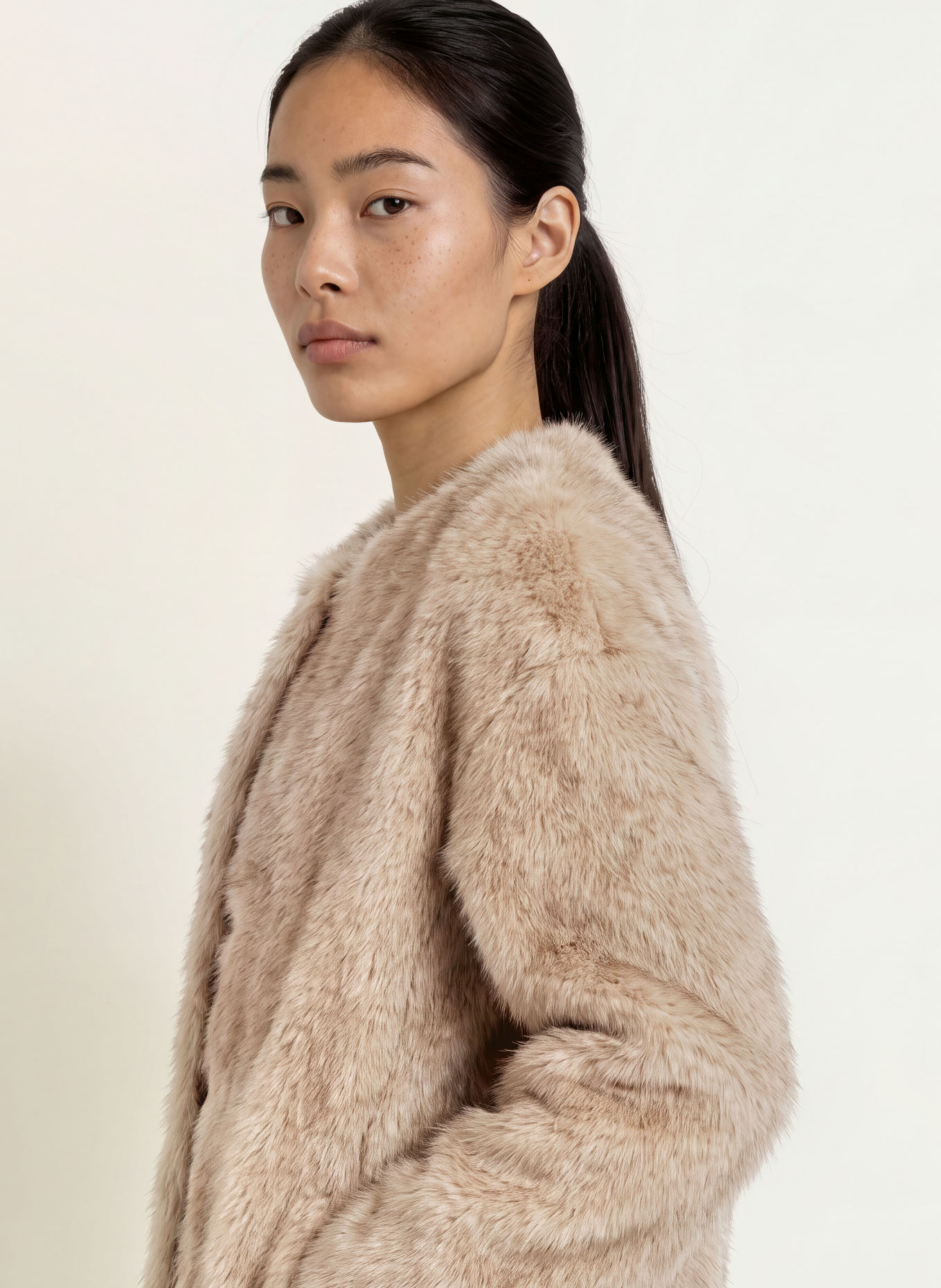 GUESS Faux Fur Coat: LIGHT BROWN