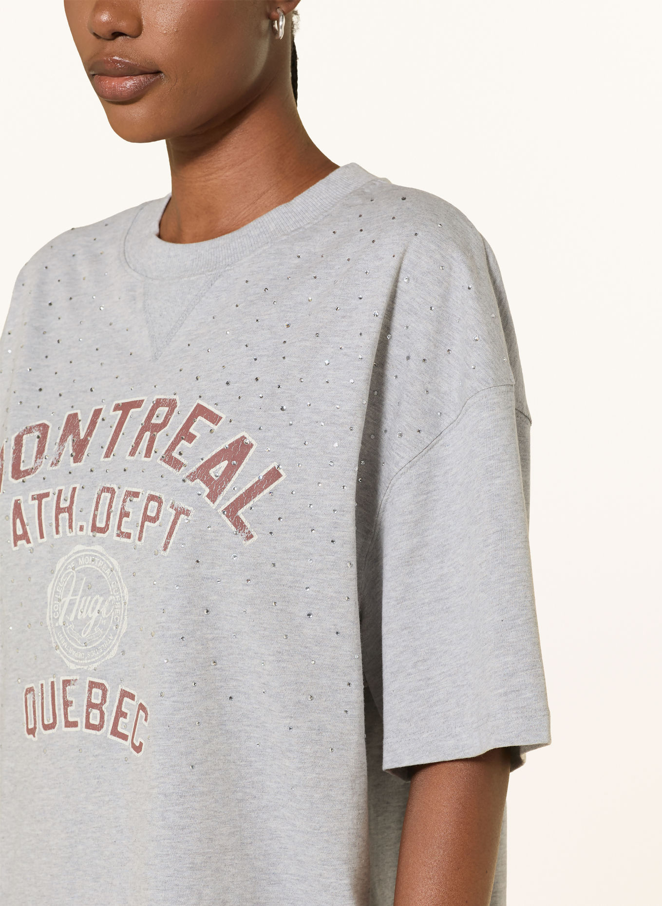 HUGO T-shirt oversize DAVELEY orné de pierres décoratives: GRIS CLAIR / MARRON / ÉCRU