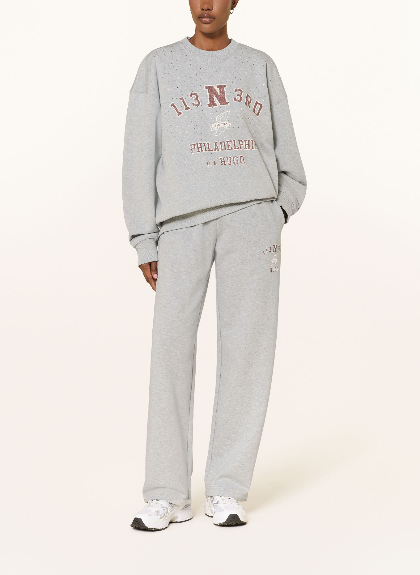 HUGO Sweatshirt oversize DOSTHWAITE orné de pierres décoratives: GRIS CLAIR / MARRON / ÉCRU