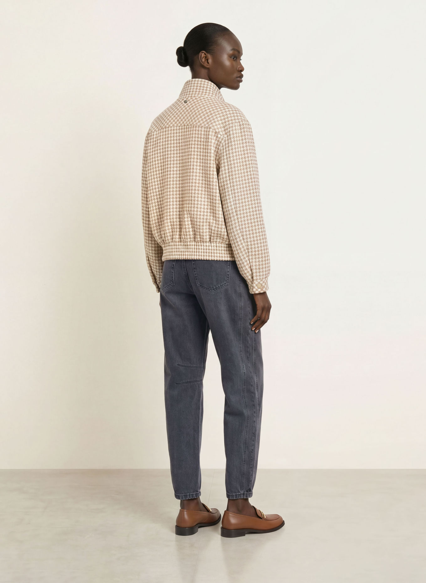 MARC CAIN RUMA Barrel-leg jeans: 880 anthrazit