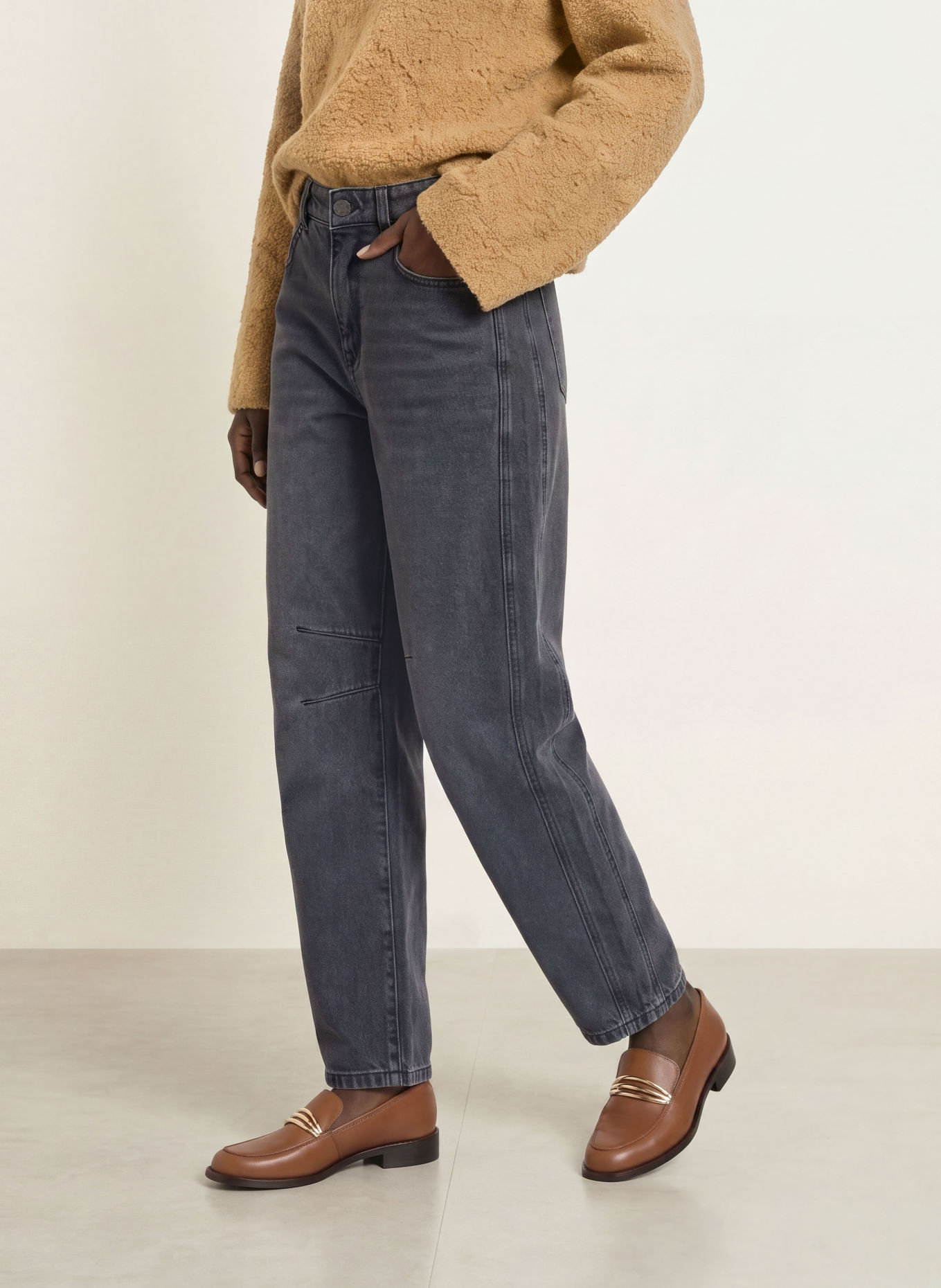 MARC CAIN RUMA Barrel-leg jeans: 880 anthrazit