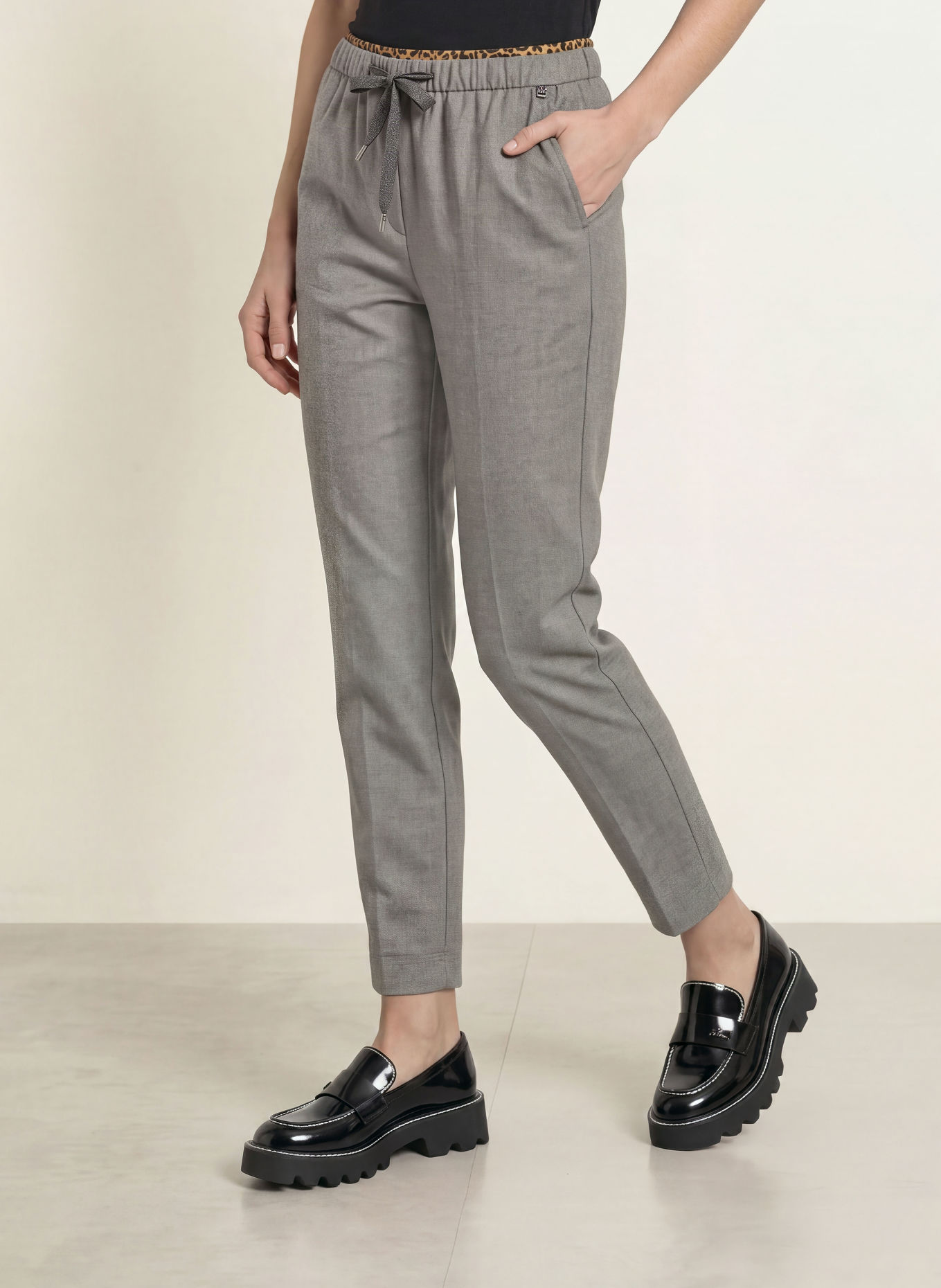 MARC CAIN Flanellen broek RHODOS in joggingstijl: 662 driftwood