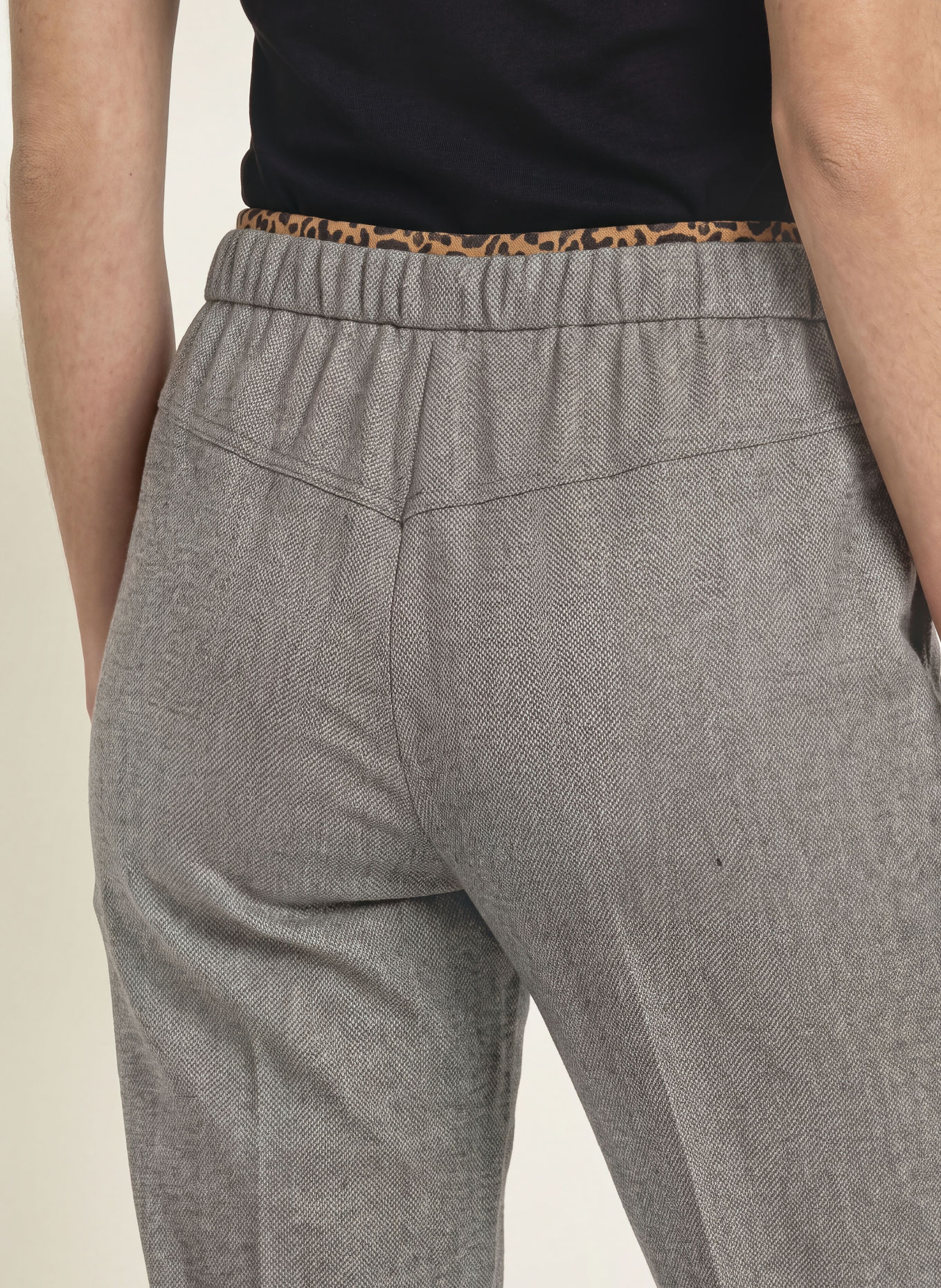 MARC CAIN Flanellen broek RHODOS in joggingstijl: 662 driftwood