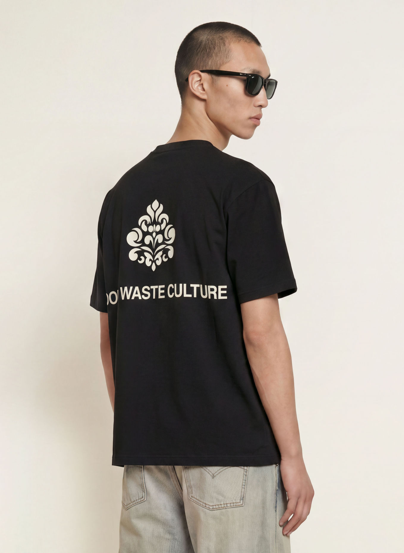 don't waste culture T-Shirt AZEMARI: SCHWARZ
