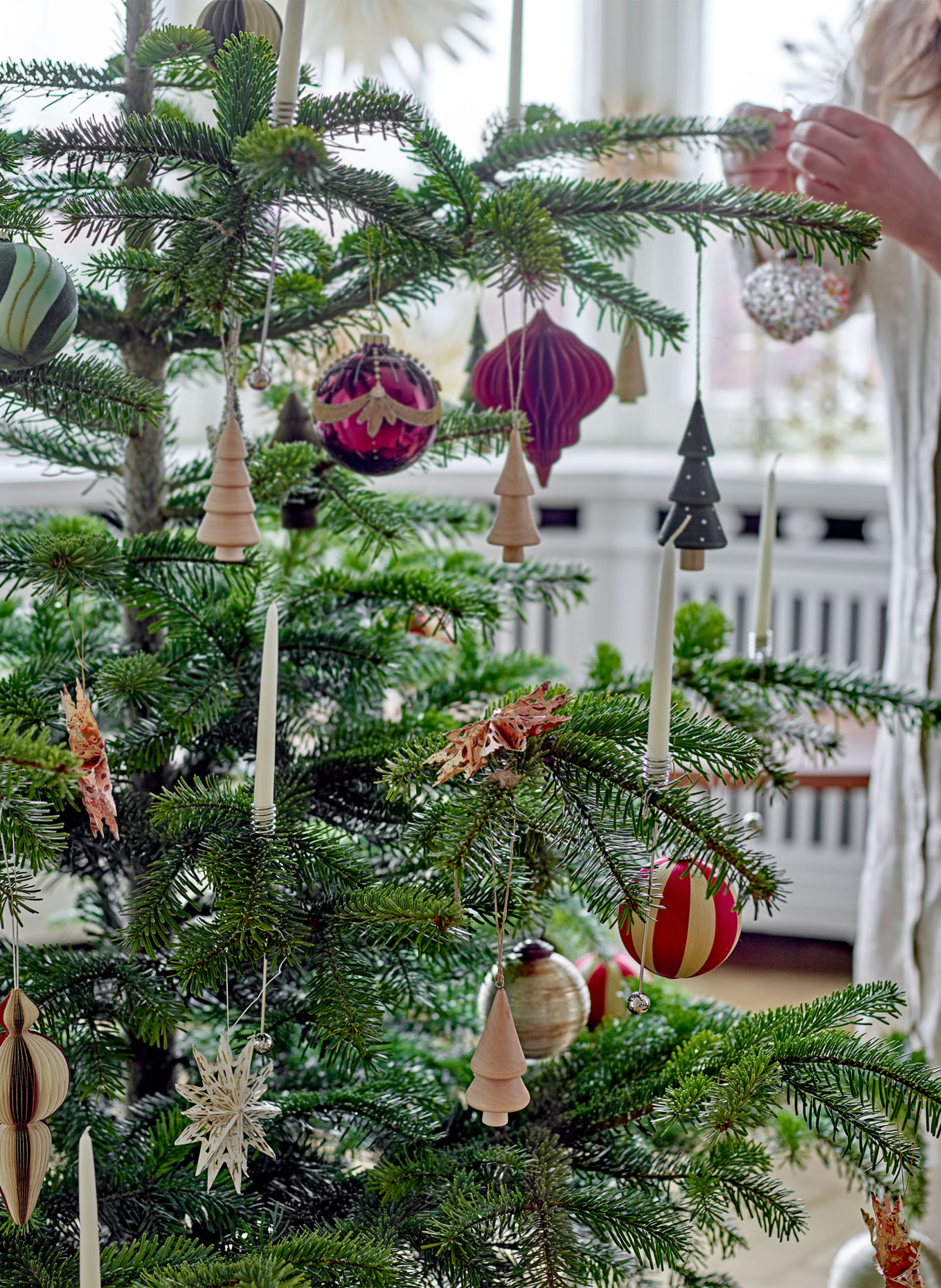 Bloomingville Set van 3 decoratieve hangers JAYLI: GROEN / LICHTBRUIN / WIT