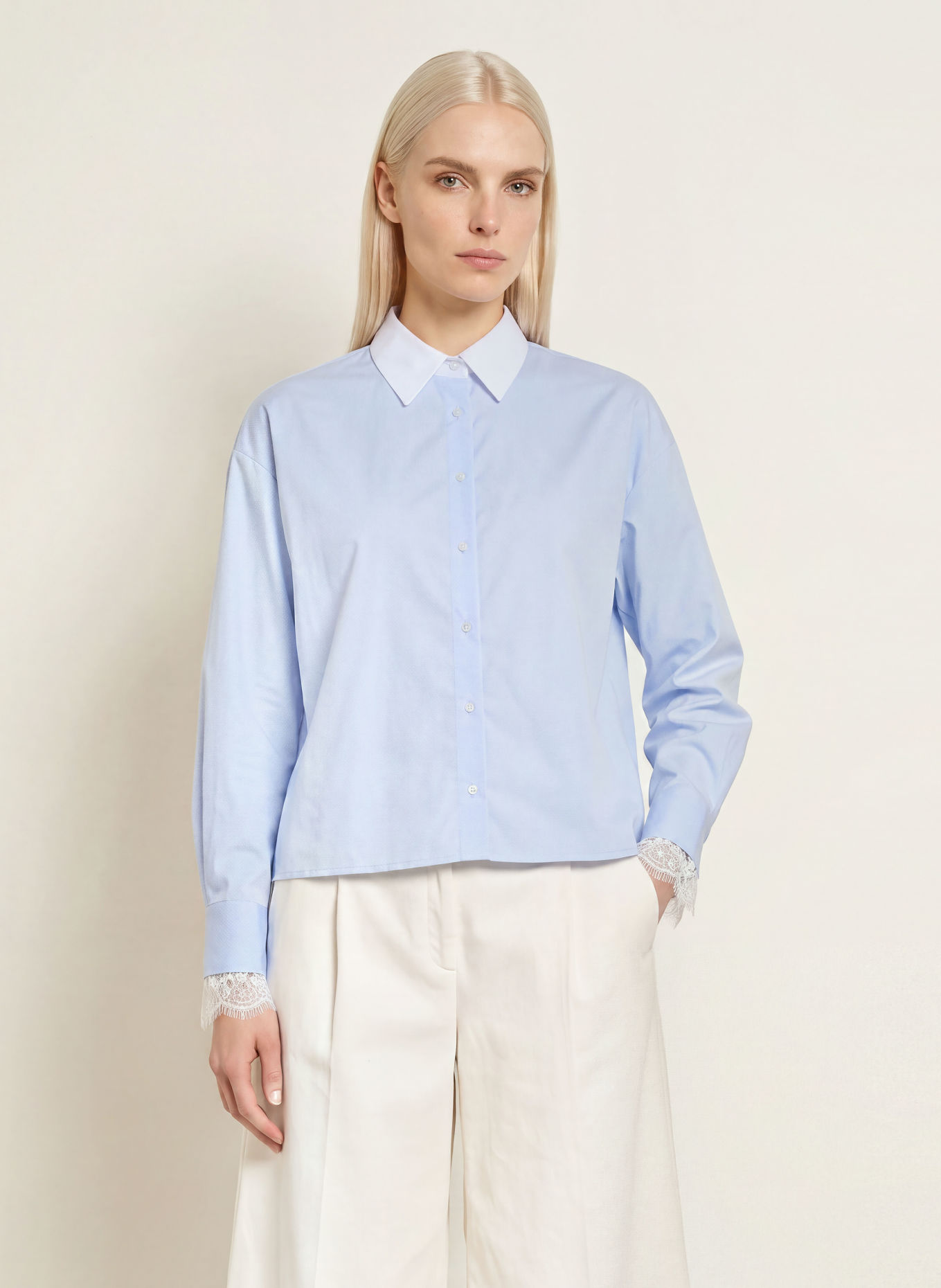 TONNO & PANNA Hemdbluse mit Spitze: HELLBLAU